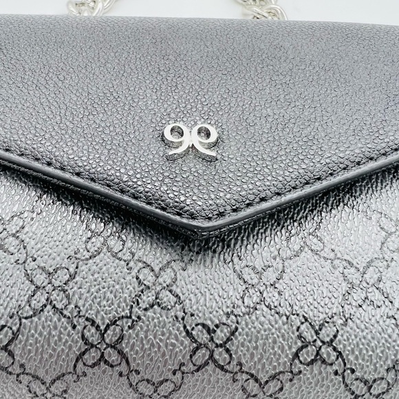 Womens black & gray small handbag with silver chain NWOT - Picture 2 of 10